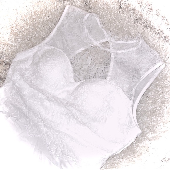 🖤HP🖤 LAST ONE!! Small Boutique White Lacy Bodysuit - Picture 6 of 16